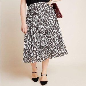 Maeve Hildi Pleated Midi Skirt Black and White